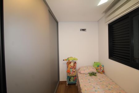 Casa à venda com 220m², 4 quartos e 2 vagasQuarto 2
