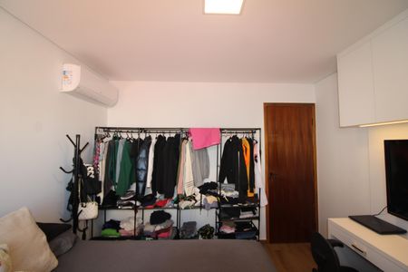 Casa à venda com 220m², 4 quartos e 2 vagasQuarto 3