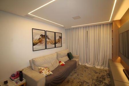 Casa à venda com 220m², 4 quartos e 2 vagasSala