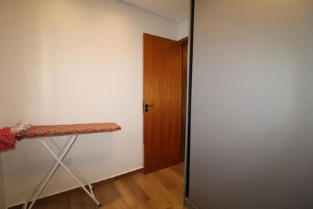 Casa à venda com 220m², 4 quartos e 2 vagasQuarto 2