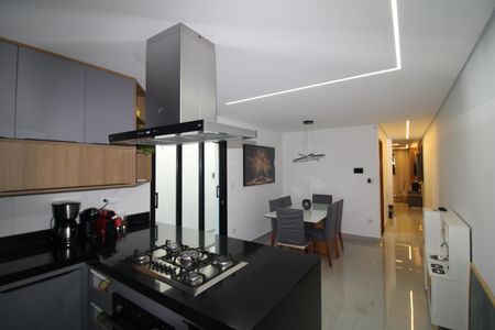 Casa à venda com 220m², 4 quartos e 2 vagasCozinha