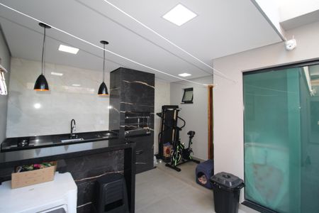 Casa à venda com 220m², 4 quartos e 2 vagasÁrea de Serviço