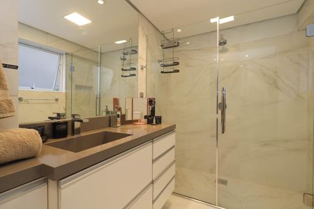 Apartamento à venda com 110m², 3 quartos e 1 vaga Apartamento à venda com 110m², 3 quartos e 1 vagaBanheiro da Suíte 2