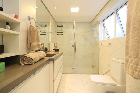 Apartamento à venda com 110m², 3 quartos e 1 vaga Apartamento à venda com 110m², 3 quartos e 1 vagaBanheiro da Suíte 2