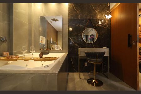 Apartamento à venda com 110m², 3 quartos e 1 vaga Apartamento à venda com 110m², 3 quartos e 1 vagaBanheiro da Suíte 1