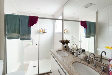 Apartamento à venda com 128m², 3 quartos e 2 vagasBanheiro da Suíte 2