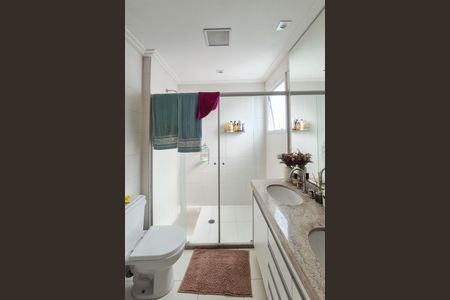 Apartamento à venda com 128m², 3 quartos e 2 vagasBanheiro da Suíte 2