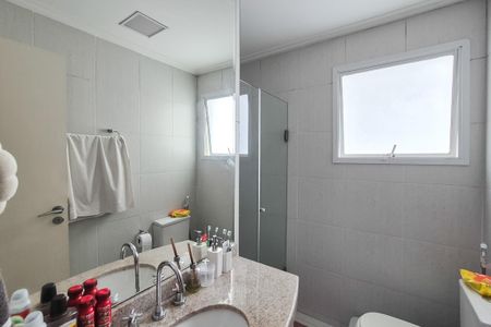 Apartamento à venda com 128m², 3 quartos e 2 vagasBanheiro da Suíte 1