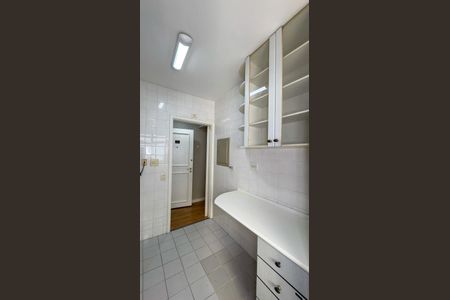 Apartamento à venda com 53m², 2 quartos e 1 vaga Apartamento à venda com 53m², 2 quartos e 1 vagaCozinha e Área de Serviço