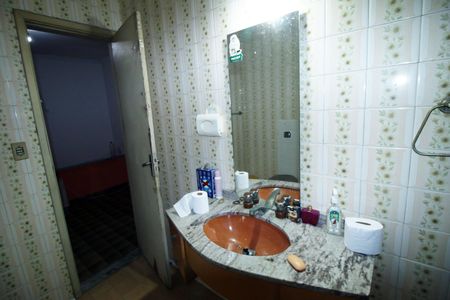 Casa para alugar com 723m², 5 quartos e 2 vagasBanheiro 1