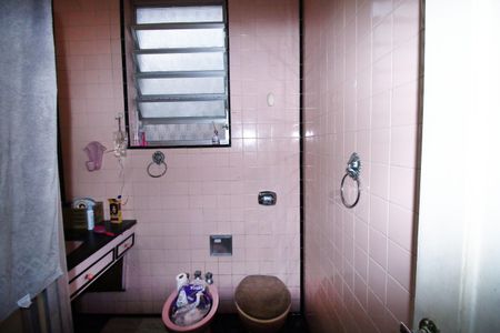 Casa para alugar com 723m², 5 quartos e 2 vagasBanheiro 2