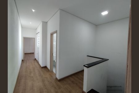 Casa à venda com 100m², 2 quartos e 1 vaga Casa à venda com 100m², 2 quartos e 1 vagaCorredor