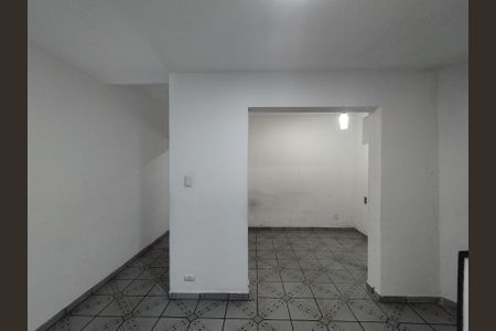 Casa à venda com 100m², 2 quartos e 1 vaga Casa à venda com 100m², 2 quartos e 1 vagaSala