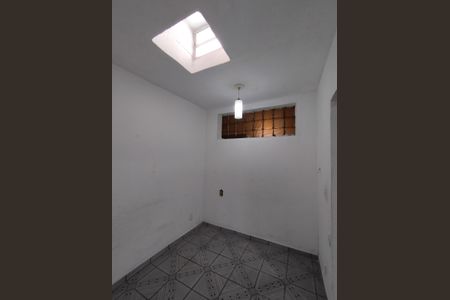 Casa à venda com 100m², 2 quartos e 1 vaga Casa à venda com 100m², 2 quartos e 1 vagaSala