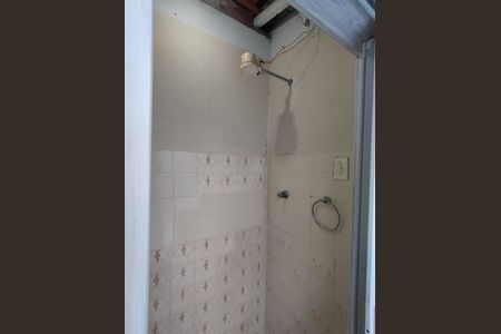 Casa à venda com 100m², 2 quartos e 1 vaga Casa à venda com 100m², 2 quartos e 1 vagaBanheiro - torneira