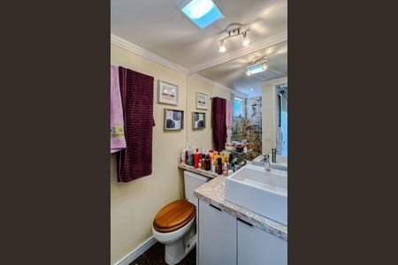 Apartamento à venda com 95m², 3 quartos e 2 vagasBanheiro da Suíte