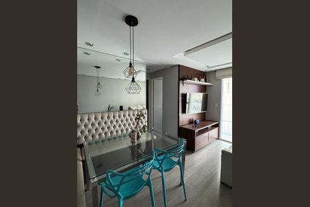 Sala de apartamento à venda com 2 quartos, 47m² em Taboão, São Paulo