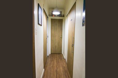 Apartamento à venda com 56m², 2 quartos e 1 vaga Apartamento à venda com 56m², 2 quartos e 1 vagaCorredor