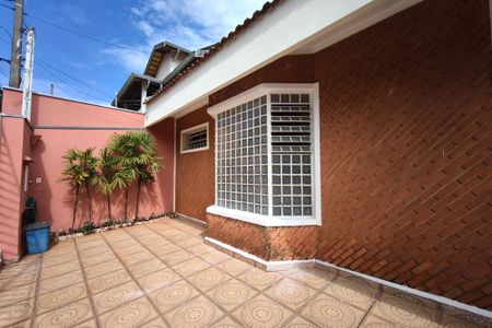 Casa para alugar com 300m², 4 quartos e 2 vagasQuintal - Garagem