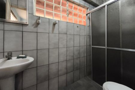 Casa para alugar com 300m², 4 quartos e 2 vagasBanheiro de serviço