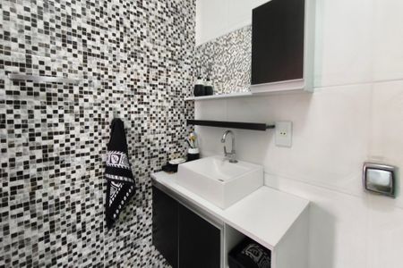 Casa para alugar com 300m², 4 quartos e 2 vagasBanheiro Social