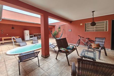 Casa para alugar com 300m², 4 quartos e 2 vagasQuintal