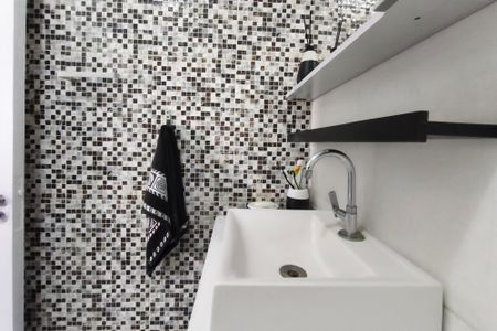 Casa para alugar com 300m², 4 quartos e 2 vagasBanheiro Social