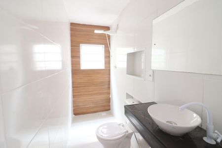 Banheiro de casa para alugar com 2 quartos, 60m² em Jardim Roberto, Osasco