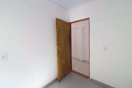 Quarto 2 de casa para alugar com 2 quartos, 60m² em Jardim Roberto, Osasco