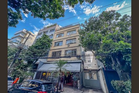 Apartamento para alugar com 96m², 2 quartos e sem vaga