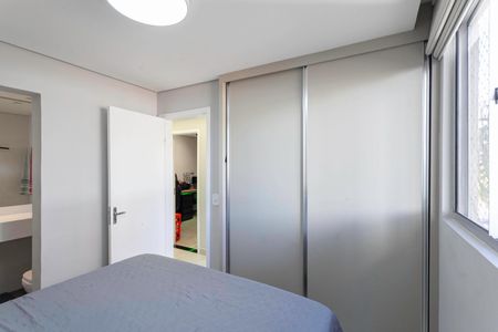 Apartamento à venda com 70m², 3 quartos e 1 vaga Apartamento à venda com 70m², 3 quartos e 1 vagaSuíte