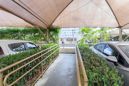 Apartamento à venda com 70m², 3 quartos e 1 vaga Apartamento à venda com 70m², 3 quartos e 1 vagaÁrea comum - Piscina