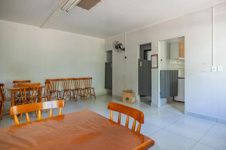 Apartamento para alugar com 47m², 2 quartos e 1 vaga Apartamento para alugar com 47m², 2 quartos e 1 vagaÁrea comum - Salão de festas