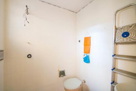 Apartamento à venda com 133m², 2 quartos e 2 vagasBanheiro de serviço