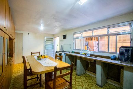 Apartamento à venda com 133m², 2 quartos e 2 vagasCozinha