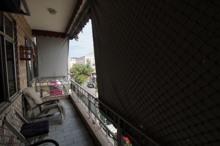 Apartamento à venda com 75m², 2 quartos e 1 vagaVaranda