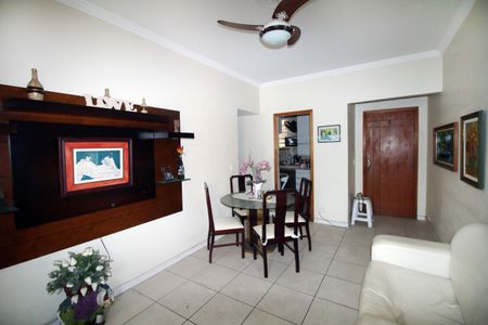 Apartamento à venda com 75m², 2 quartos e 1 vagaSala