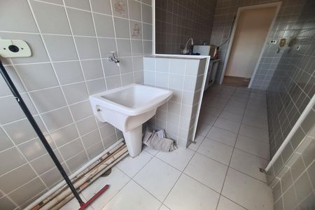 Apartamento à venda com 64m², 3 quartos e 1 vagaÁrea de Serviço