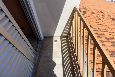 Casa à venda com 115m², 3 quartos e 2 vagasVaranda