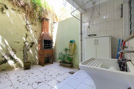 Casa à venda com 115m², 3 quartos e 2 vagasÁrea de Serviço