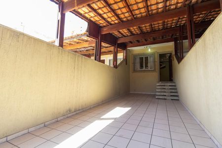 Casa à venda com 115m², 3 quartos e 2 vagasGaragem