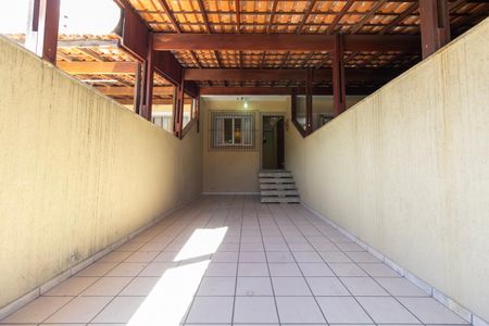 Casa à venda com 115m², 3 quartos e 2 vagasGaragem