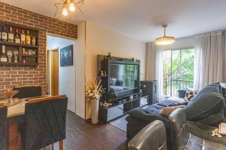 Sala  de apartamento à venda com 3 quartos, 67m² em Conjunto Residencial Ingai, São Paulo