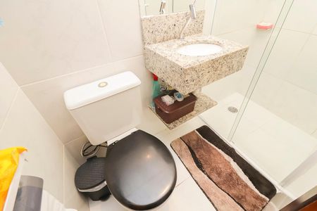 Casa à venda com 119m², 2 quartos e 2 vagasBanheiro da Suíte 2