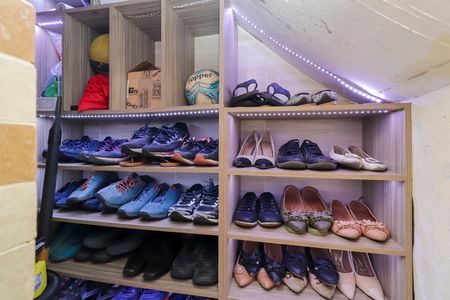 Casa à venda com 119m², 2 quartos e 2 vagasSapateira