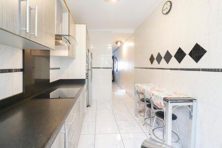 Casa à venda com 119m², 2 quartos e 2 vagasCozinha