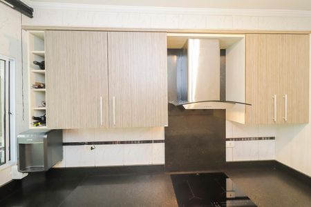 Casa à venda com 119m², 2 quartos e 2 vagasCozinha - Armários