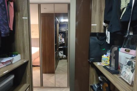 Apartamento à venda com 90m², 2 quartos e 2 vagasCloset da suíte 1
