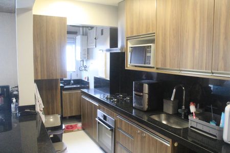 Apartamento à venda com 90m², 2 quartos e 2 vagasCozinha