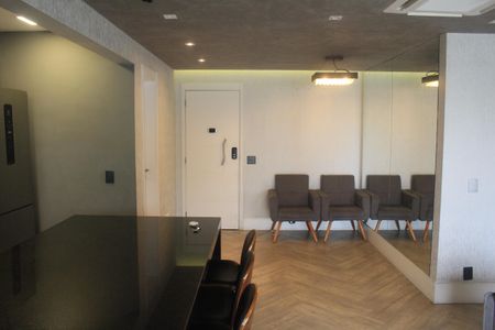 Apartamento à venda com 90m², 2 quartos e 2 vagasSala